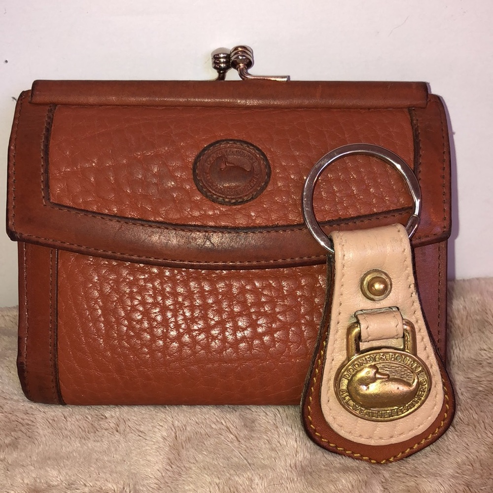 VTG🦆Dooney & Bourke *SET*wallet and key fob